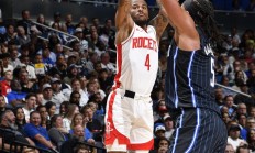 九游娱乐在线-火箭胜魔术，取得主场胜利