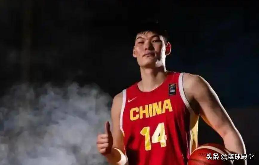 雷达赞扬年轻球员表现，为球队贡献良多的简单介绍