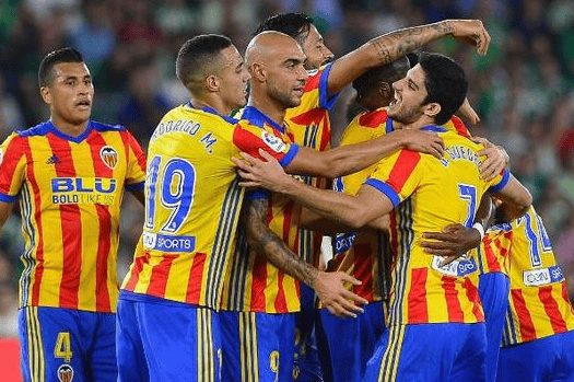 关于巴伦西亚不敌对手，球队陷入连败危机的信息