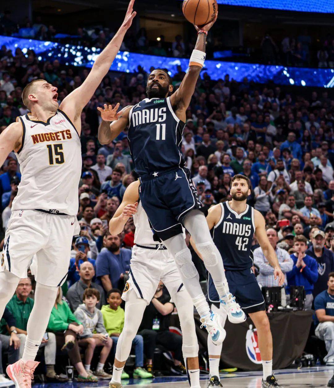 关于欧文回归篮网却未能带来胜利，球队防守漏洞凸显的信息