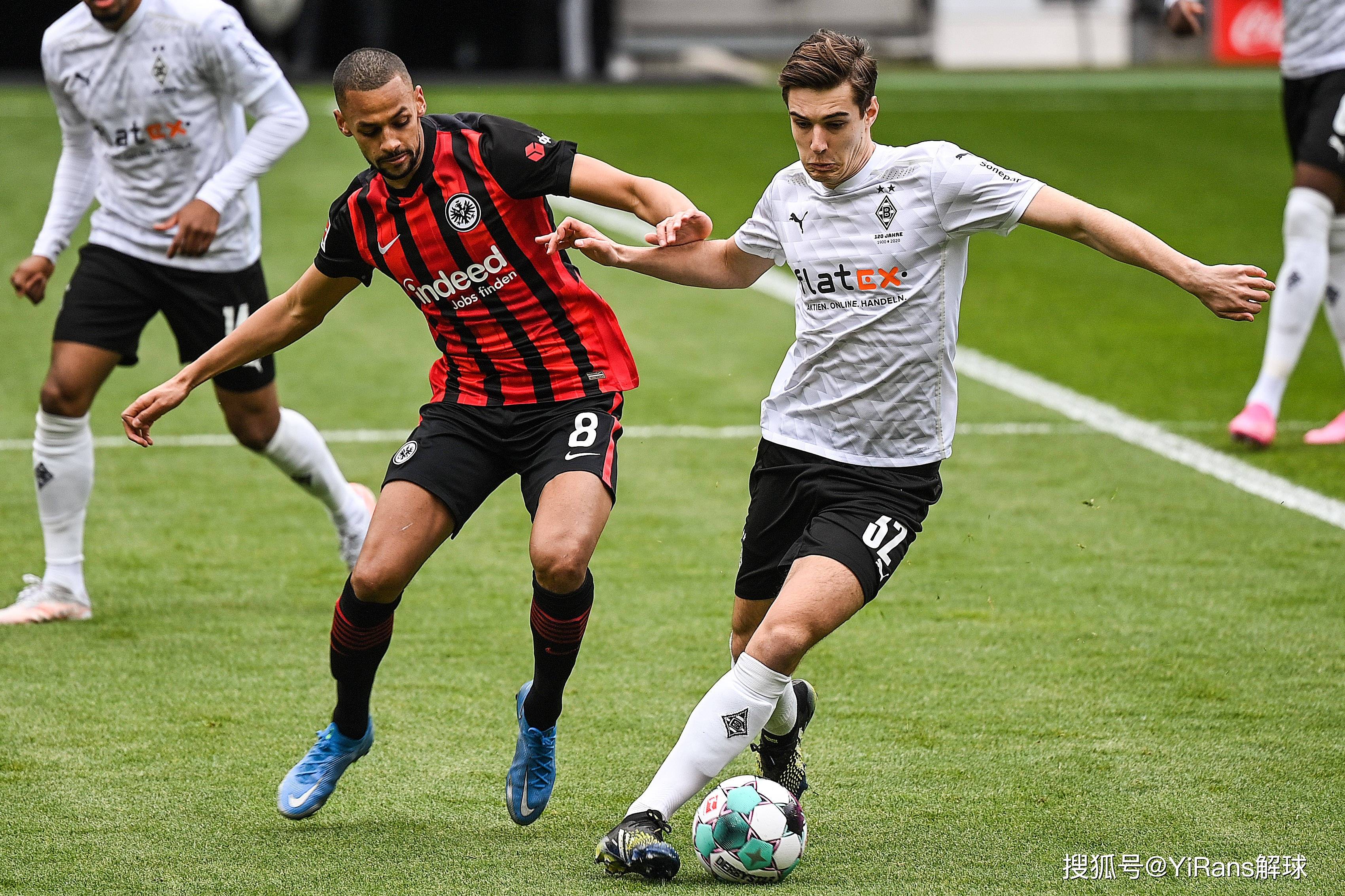 包含门兴格拉德巴赫客场大胜，德甲争四希望浓烈的词条