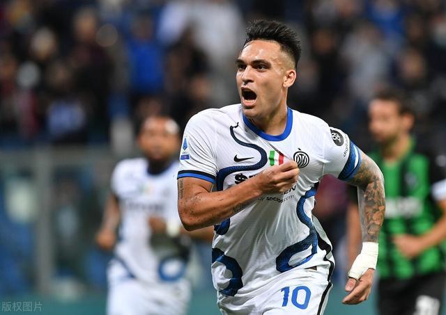 萨索洛禁区防守稳固，对手难以攻破的简单介绍