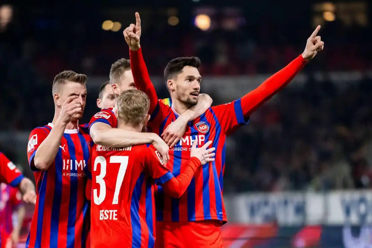 包含霍芬海姆队主场获得一场关键胜利的词条 包含霍芬海姆队主场获得一场关键胜利的词条