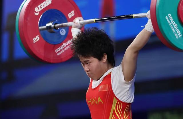 关于泰国运动员在举重赛中一举夺冠,实力惊人的信息 关于泰国运动员在举重赛中一举夺冠,实力惊人的信息